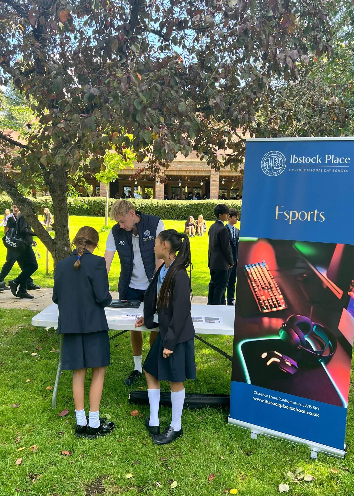 We held our Co-curricular Clubs Fair, where senior pupils got to check out more than 100 activit Ibstock Place School, Roehampton, Private School Near Richmond, Barnes, Putney, Kingston, & Wandsworth 