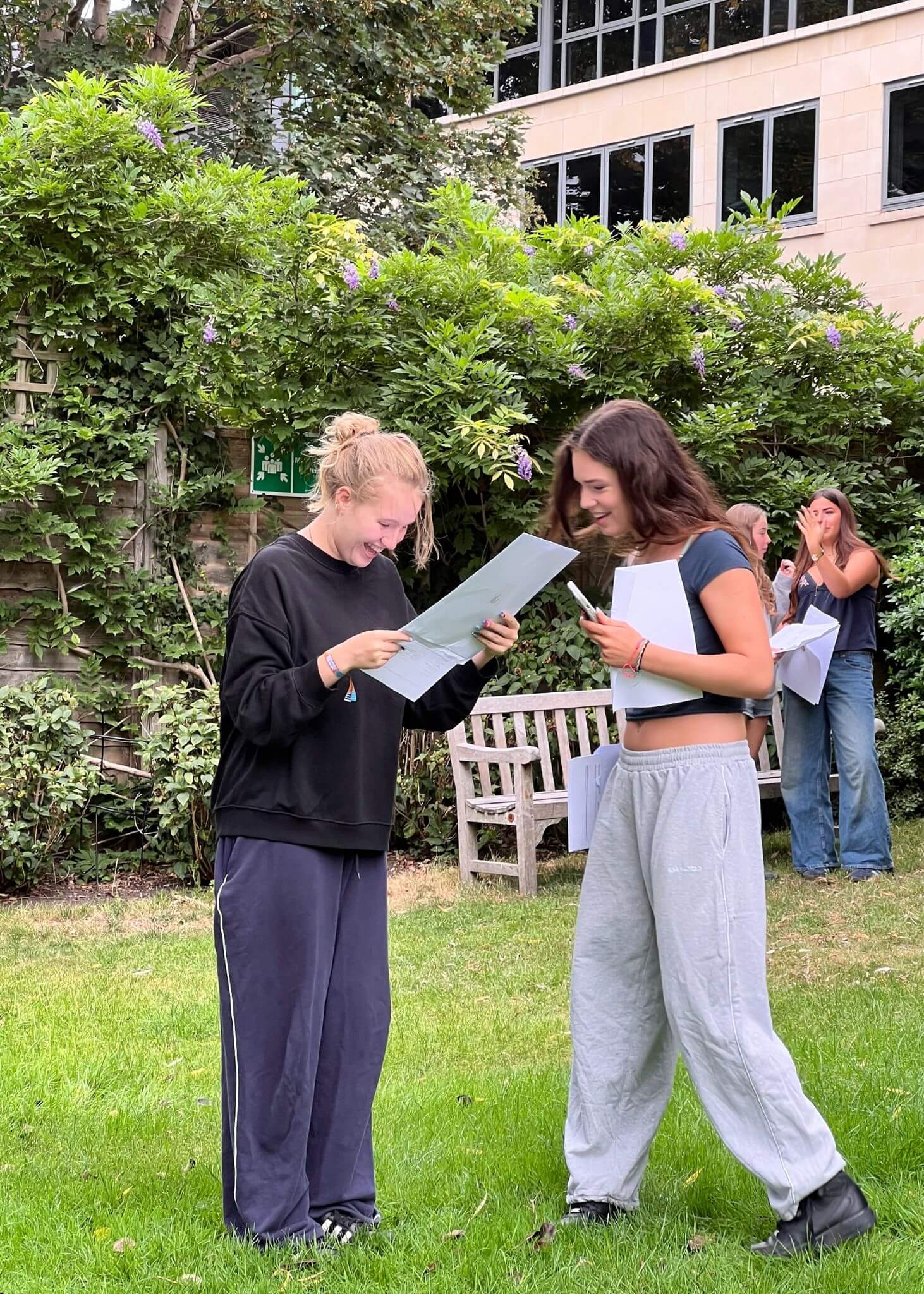GCSE results day 2025 | Ibstock Place School, Roehampton, Private School Near Richmond, Barnes, Putney, Kingston, & Wandsworth 
