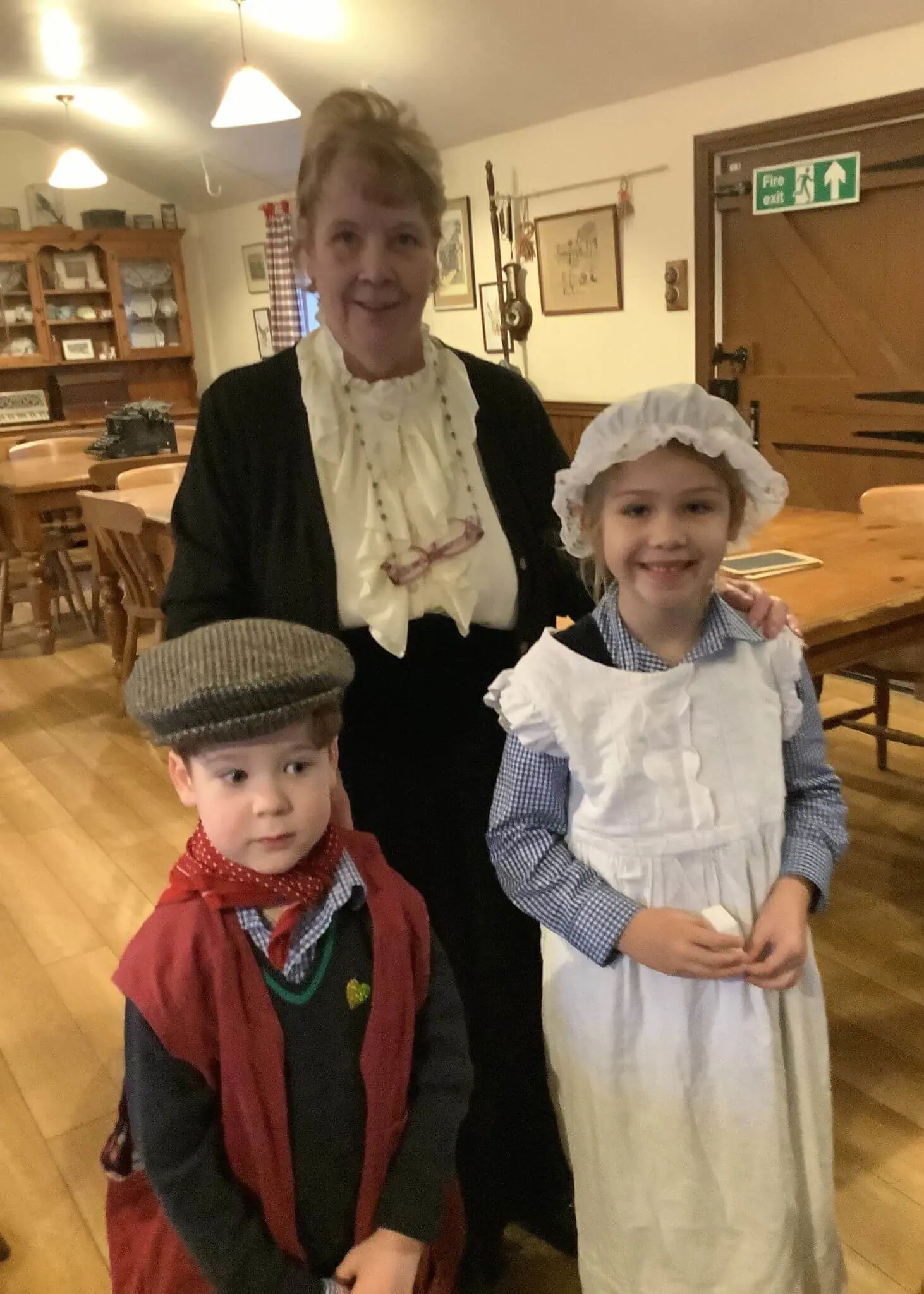 Kindergarten visited Holly Lodge and travelled back in time to the Victorian Era. | Ibstock Place School, Roehampton, Private School Near Richmond, Barnes, Putney, Kingston, & Wandsworth 